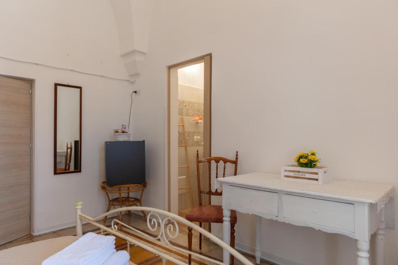 Dimora Dei Nonni 199 Bed and Breakfast Monopoli Exteriör bild